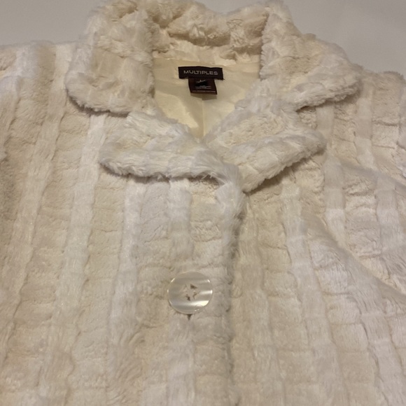 Multiples Large Fuzzy Jacket - Picture 3 of 4